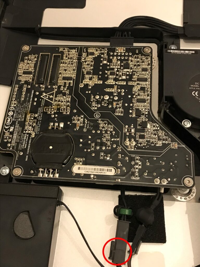 Apple Thunderbolt Display は自分で直せる | DIY+